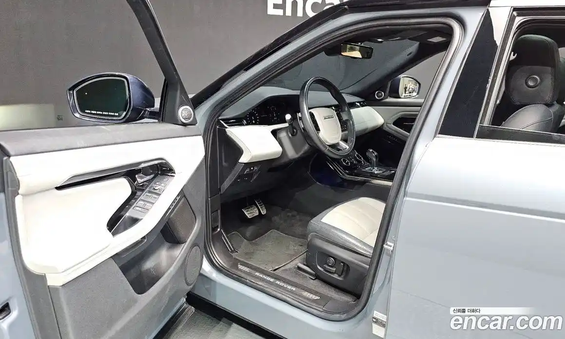 Land Rover Range Rover Evoque 2020 2.0 автомат (гидро), фото 13