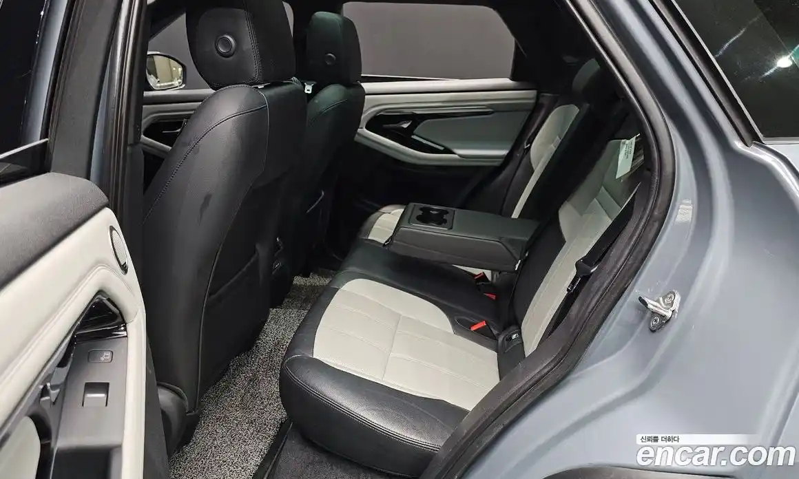 Land Rover Range Rover Evoque 2020 2.0 автомат (гидро), фото 16