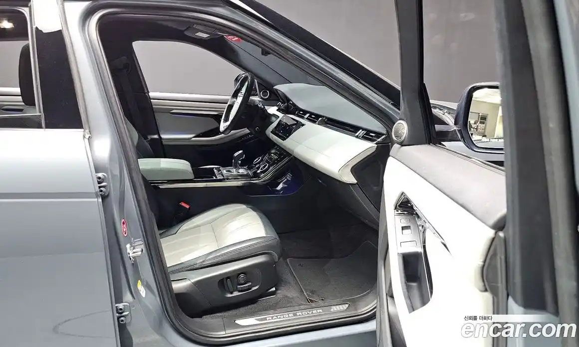 Land Rover Range Rover Evoque 2020 2.0 автомат (гидро), фото 17