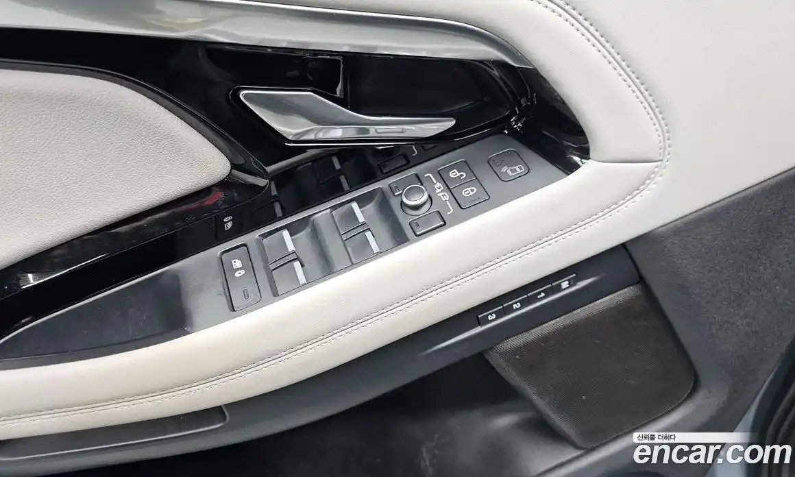 Land Rover Range Rover Evoque 2020 2.0 автомат (гидро), фото 25