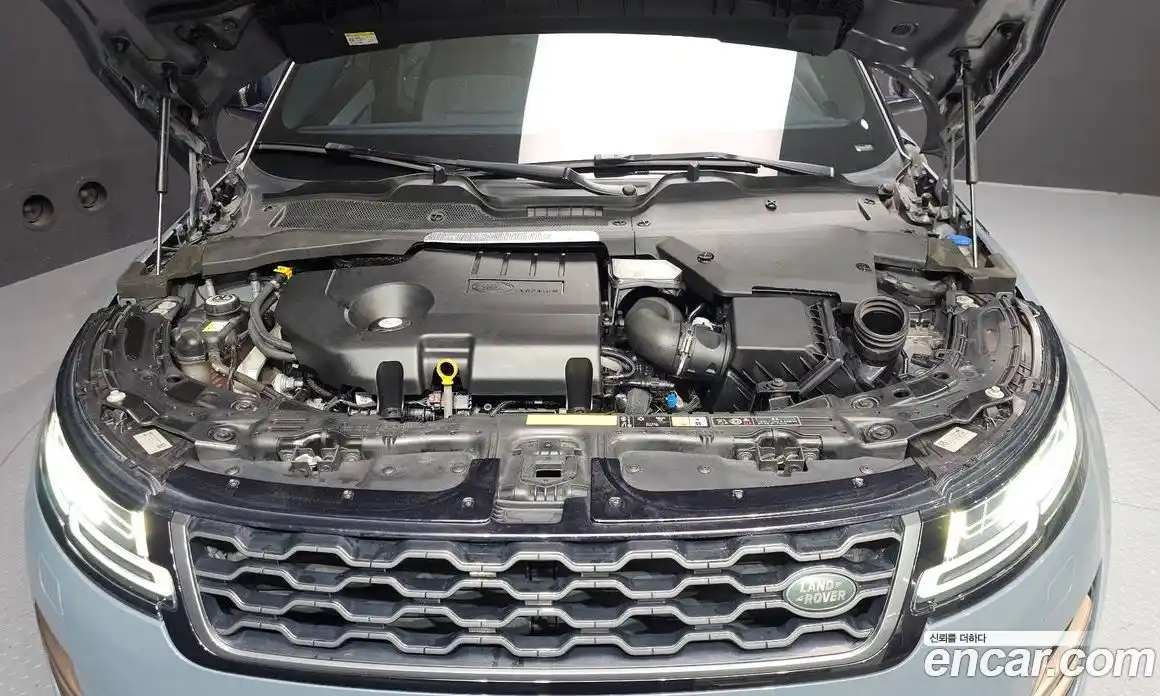 Land Rover Range Rover Evoque 2020 2.0 автомат (гидро), фото 6