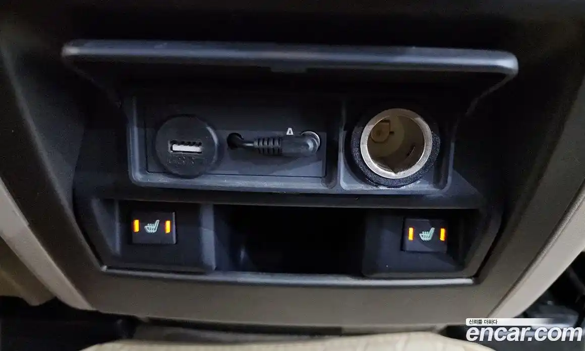 Land Rover Discovery 2013 3.0 автомат (гидро), фото 13