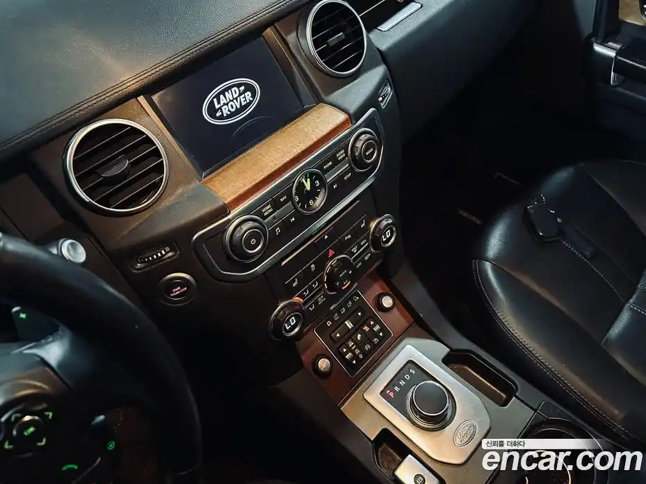 Land Rover Discovery 2016 3.0 автомат (гидро), фото 6