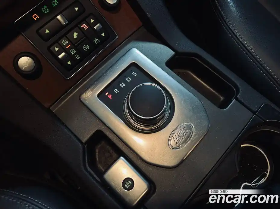 Land Rover Discovery 2016 3.0 автомат (гидро), фото 9