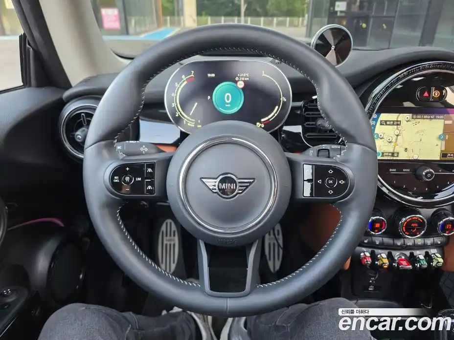 Mini Cooper 2024 2.0 автомат (гидро), фото 15