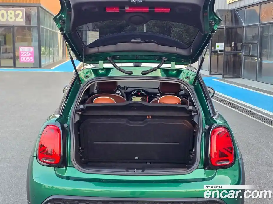 Mini Cooper 2024 2.0 автомат (гидро), фото 19