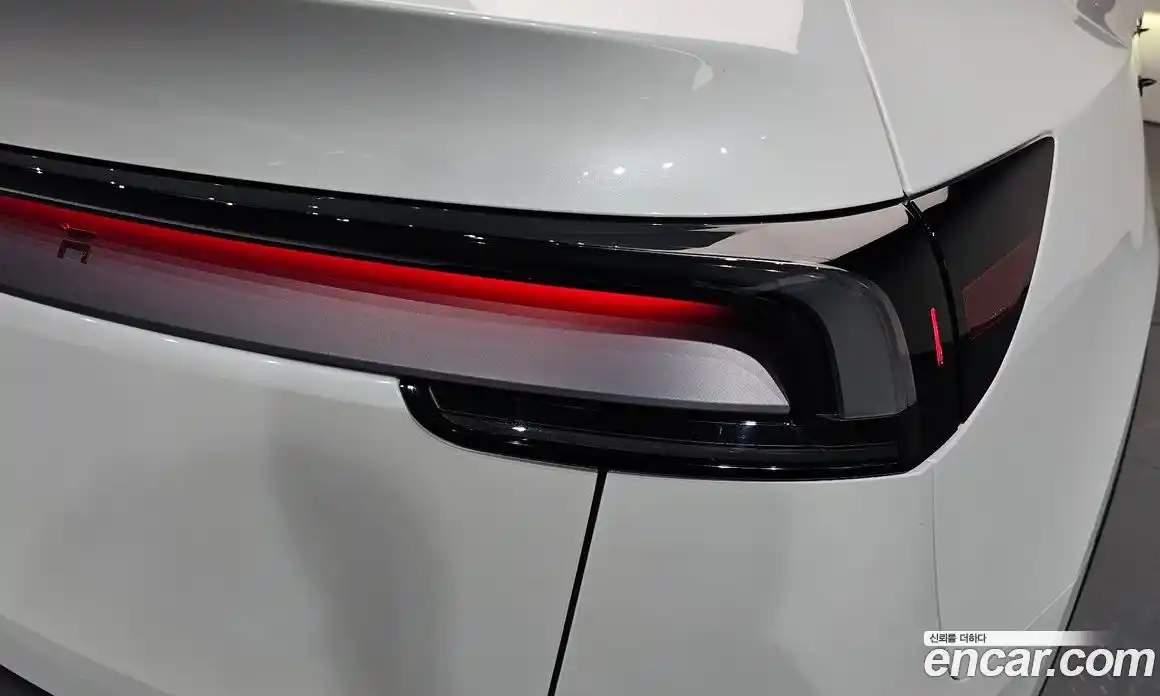 Tesla Model Y 2025 0.2 гидро, фото 8