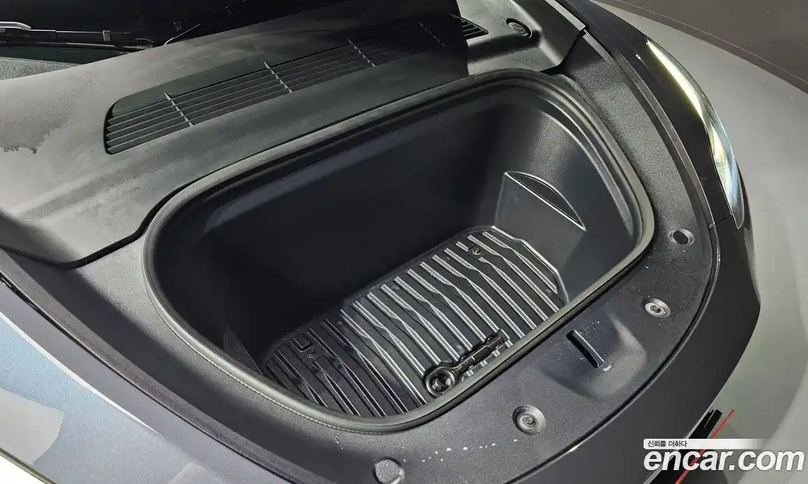 Tesla Model Y 2024 0.2 гидро, фото 6