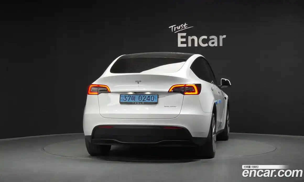 Tesla Model Y 2022 0.2 гидро, фото 4