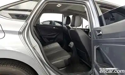 Volkswagen Jetta 2023 1.5 автомат (гидро), миниатюра 12
