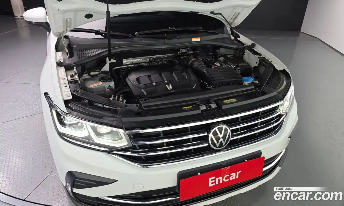 Volkswagen Tiguan 2021 2.0 автомат (гидро), фото 6