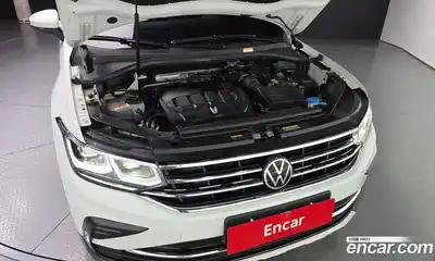 Volkswagen Tiguan 2021 2.0 автомат (гидро), миниатюра 6