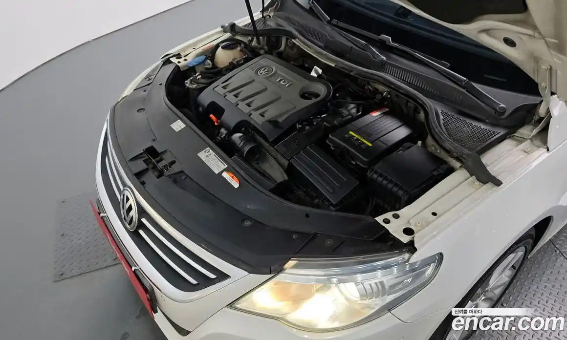 Volkswagen CC 2011 2.0 автомат (гидро), фото 6