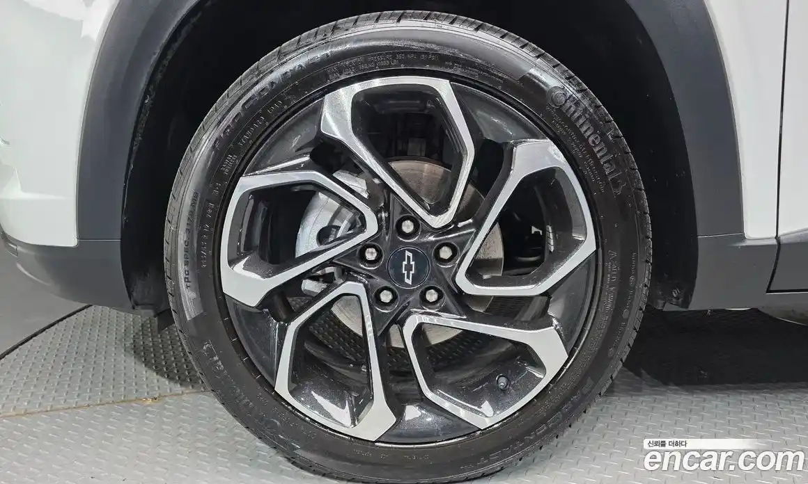 Chevrolet Trax 2023 1.2 автомат (гидро), фото 5