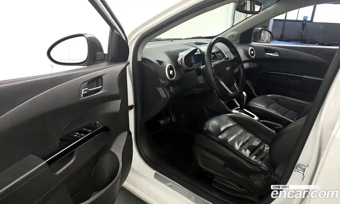 Chevrolet Aveo 2015 1.4 гидро, фото 10
