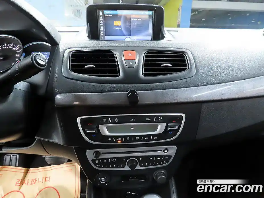 Renault SM3 2010 1.6 гидро, фото 17