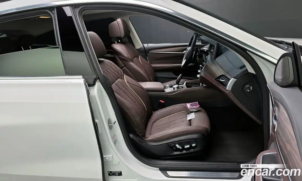 BMW 6 серия 2023 3.0 автомат (гидро), фото 16