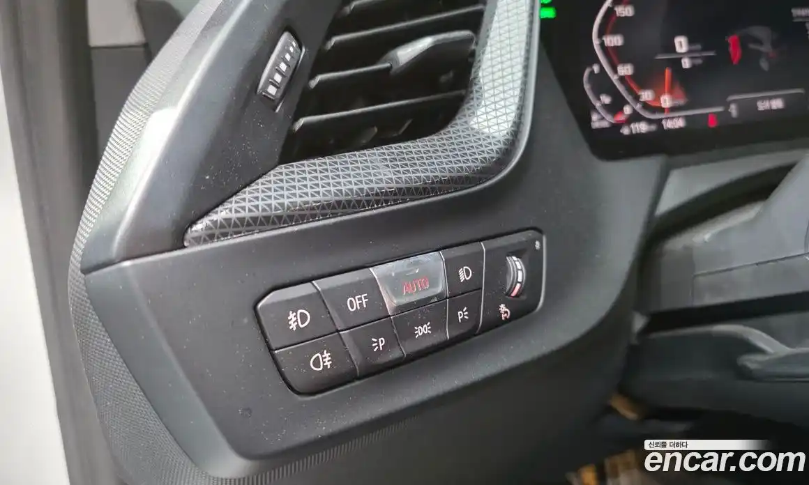 BMW 1 серия 2020 2.0 автомат (гидро), фото 22