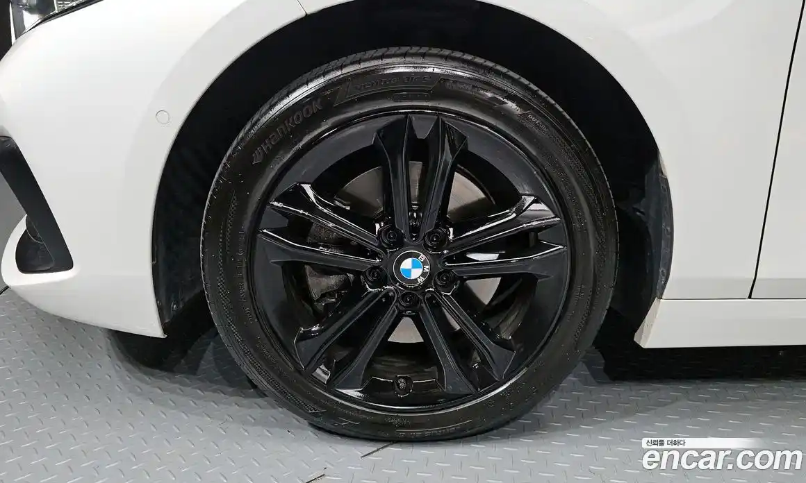 BMW 1 серия 2020 2.0 автомат (гидро), фото 5