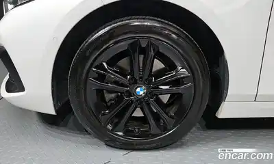 BMW 1 серия 2020 2.0 автомат (гидро), миниатюра 5
