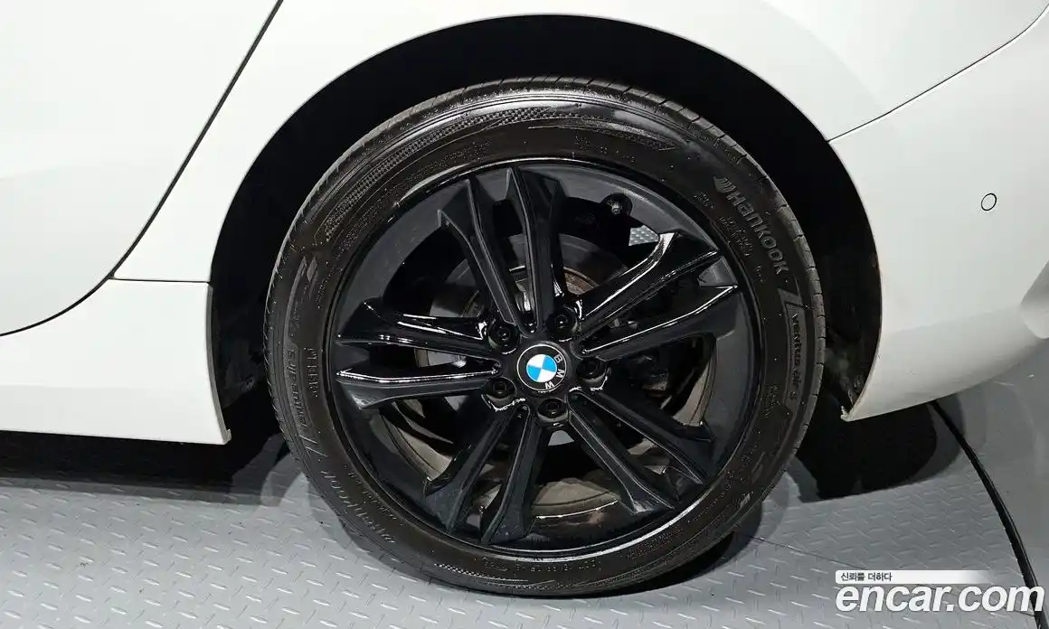 BMW 1 серия 2020 2.0 автомат (гидро), фото 7