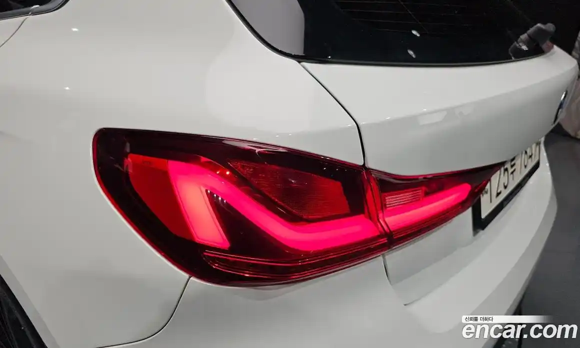 BMW 1 серия 2020 2.0 автомат (гидро), фото 9