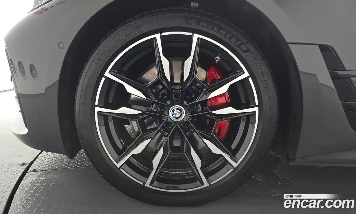 BMW i4 2024 0.2 автомат (гидро), фото 5