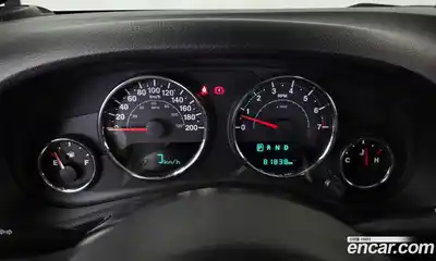 Jeep Wrangler 2016 3.6 автомат (гидро), миниатюра 8