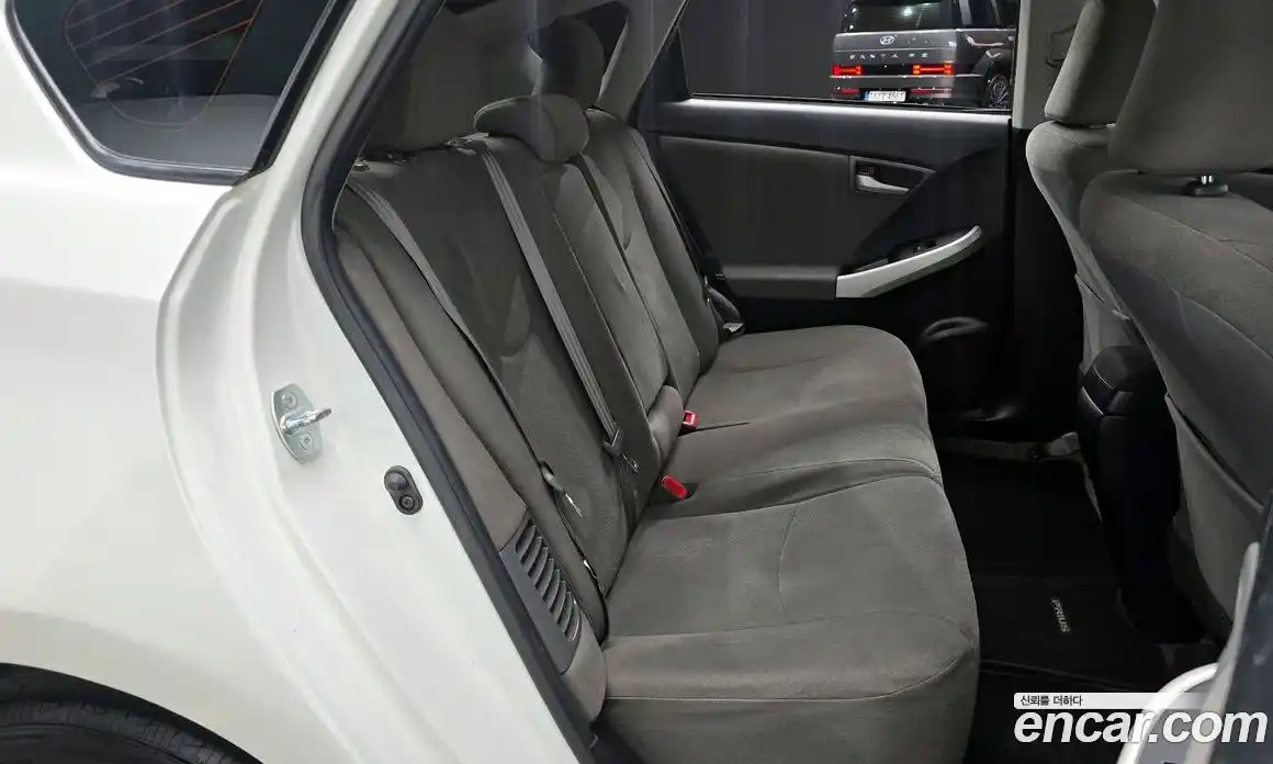 Toyota Prius 2015 1.8 гидро, фото 11