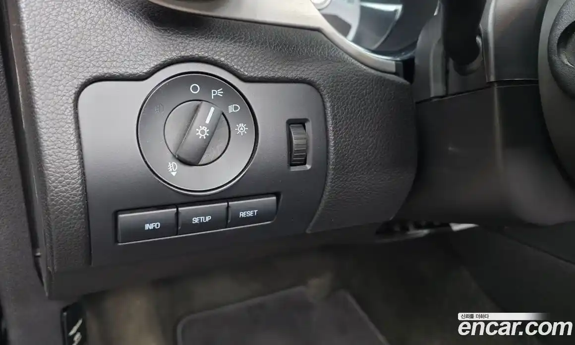 Ford Mustang 2011 3.7 автомат (гидро), фото 18