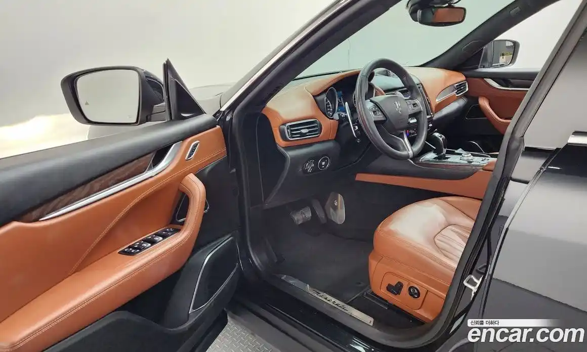 Maserati Levante 2017 3.0 гидро, фото 13