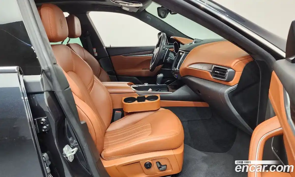 Maserati Levante 2017 3.0 гидро, фото 16