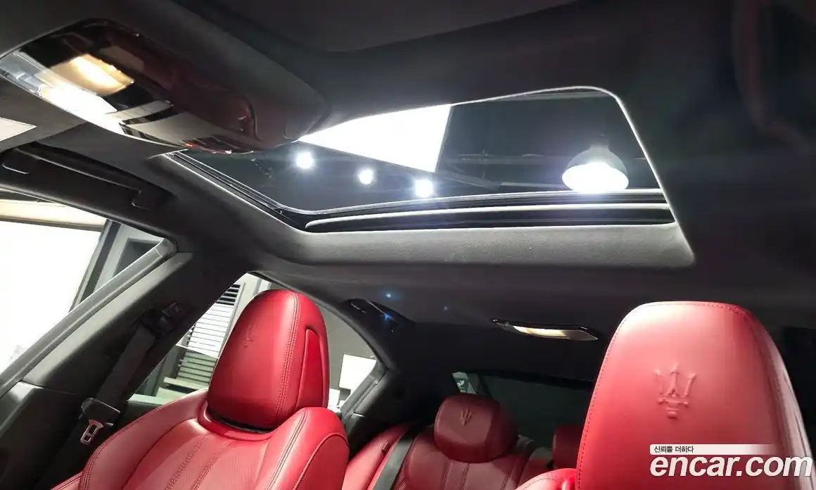 Maserati Ghibli 2019 3.0 гидро, фото 19