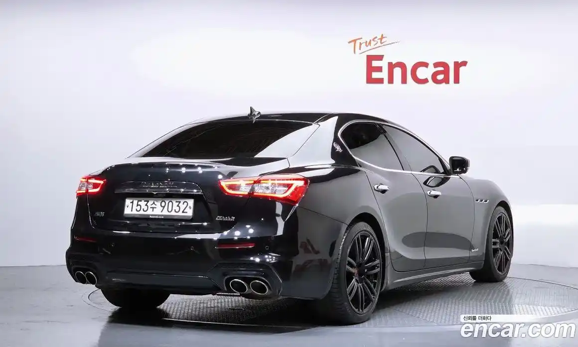 Maserati Ghibli 2019 3.0 гидро, фото 2