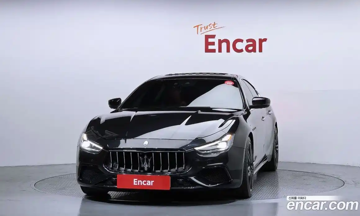Maserati Ghibli 2019 3.0 гидро, фото 3