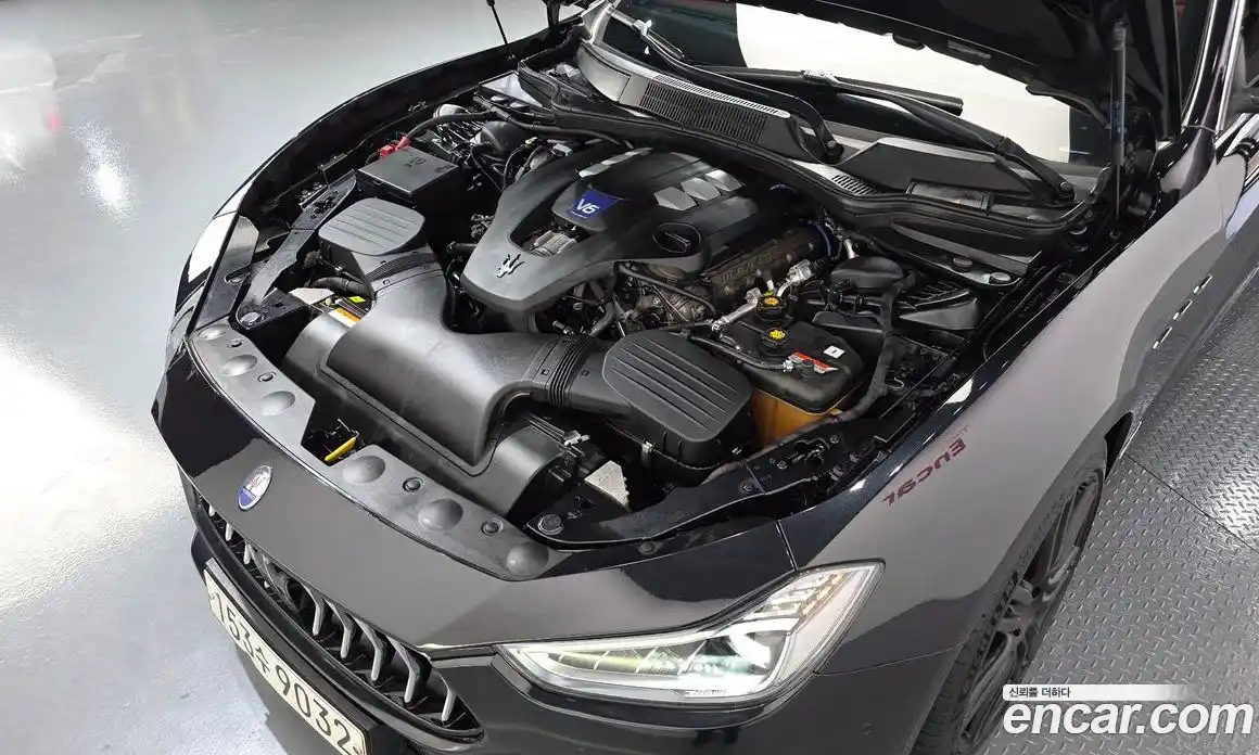 Maserati Ghibli 2019 3.0 гидро, фото 6