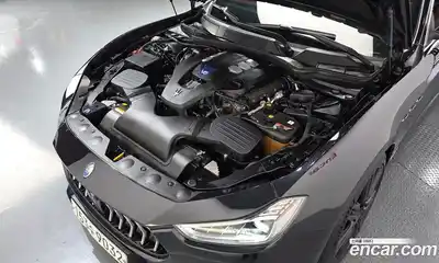 Maserati Ghibli 2019 3.0 гидро, миниатюра 6