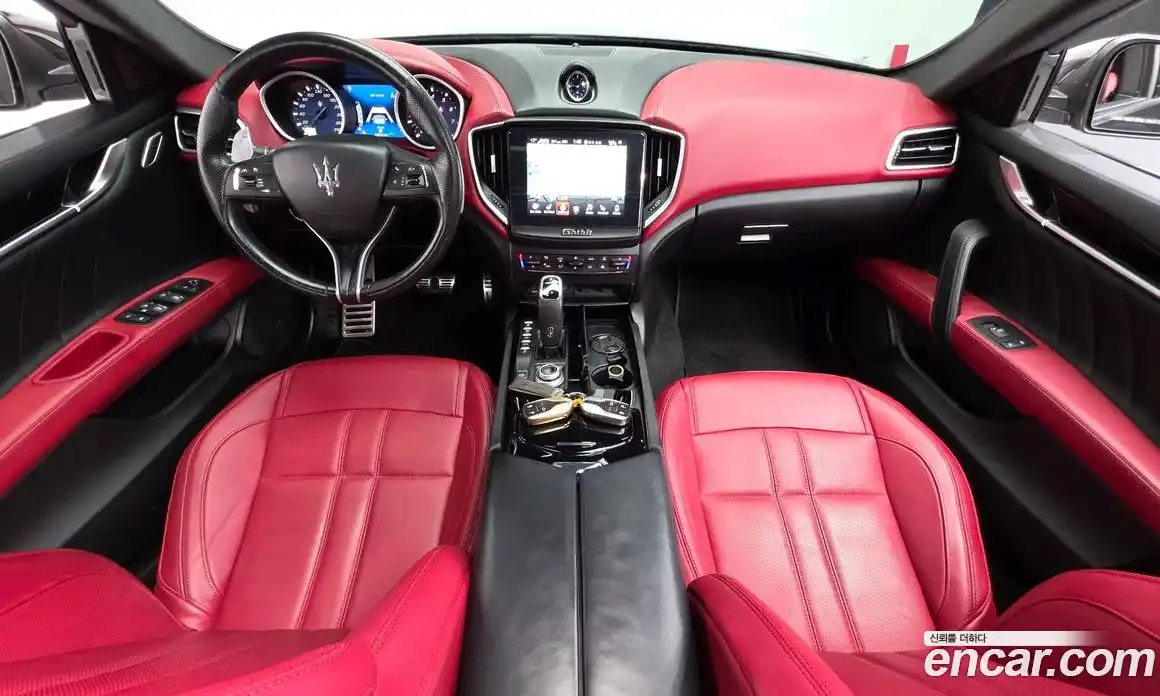 Maserati Ghibli 2019 3.0 гидро, фото 7