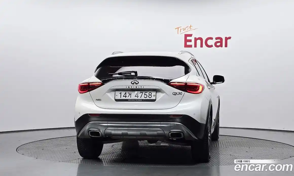 Infiniti QX30 2019 2.0 гидро, фото 4
