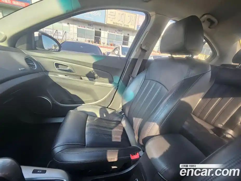 Chevrolet Cruze 2011 1.8 автомат (гидро), фото 16