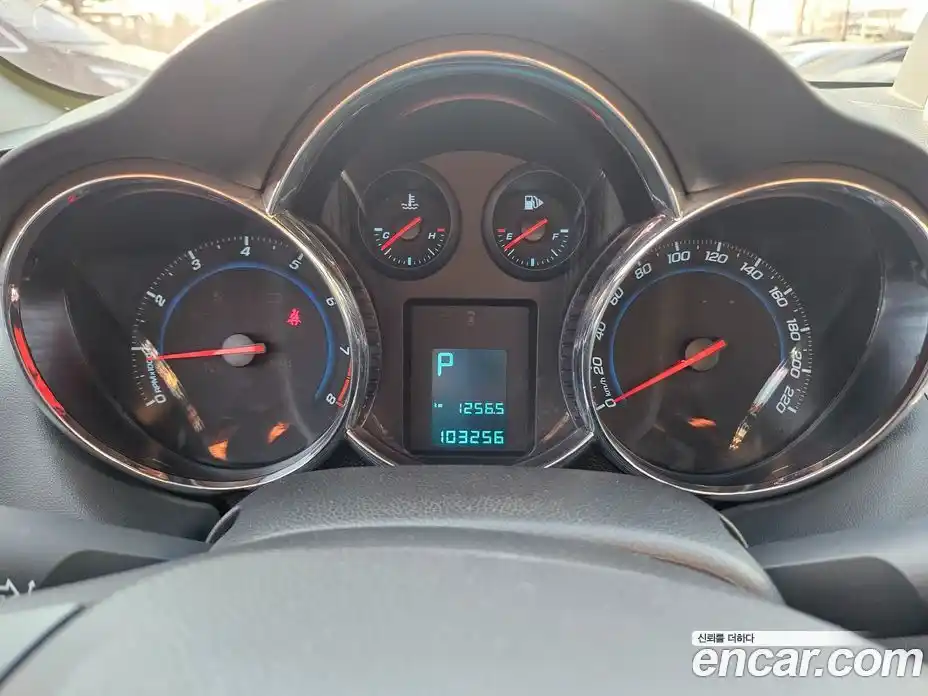 Chevrolet Cruze 2011 1.8 автомат (гидро), фото 9