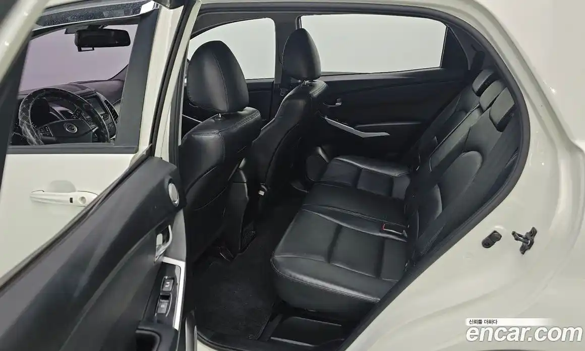SsangYong Korando 2014 2.0 автомат (гидро), фото 13