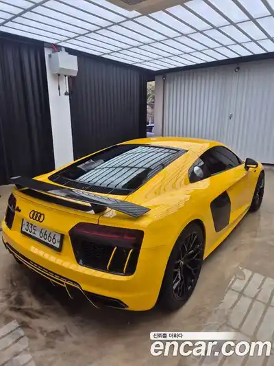 Audi R8 2017 5.2 автомат (гидро), миниатюра 2
