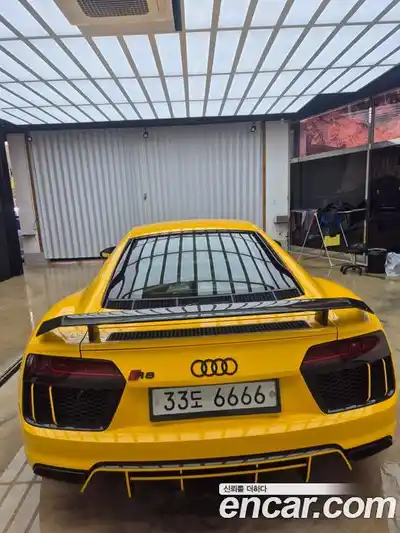 Audi R8 2017 5.2 автомат (гидро), миниатюра 4