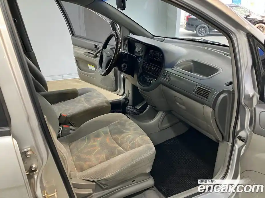 Chevrolet Rezzo 2000 2.0 автомат (гидро), фото 13