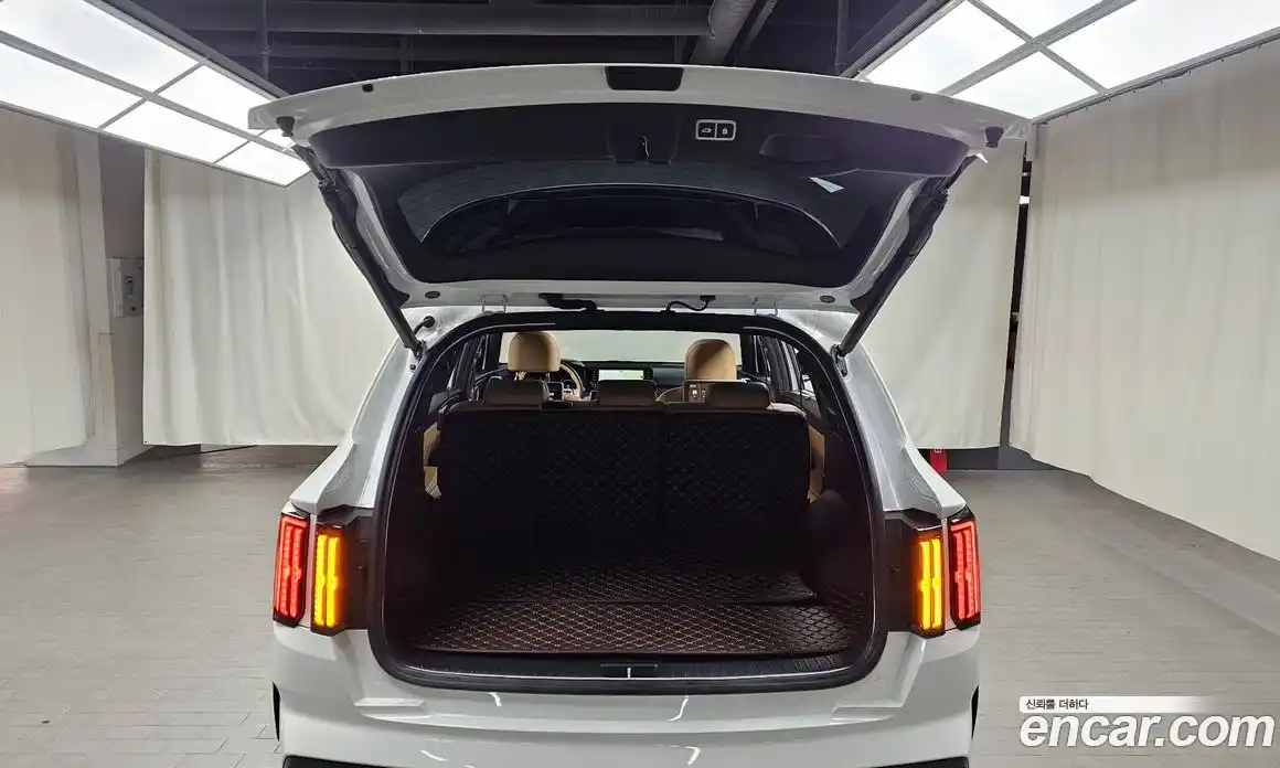 Kia Sorento 2023 2.2 автомат (гидро), фото 20