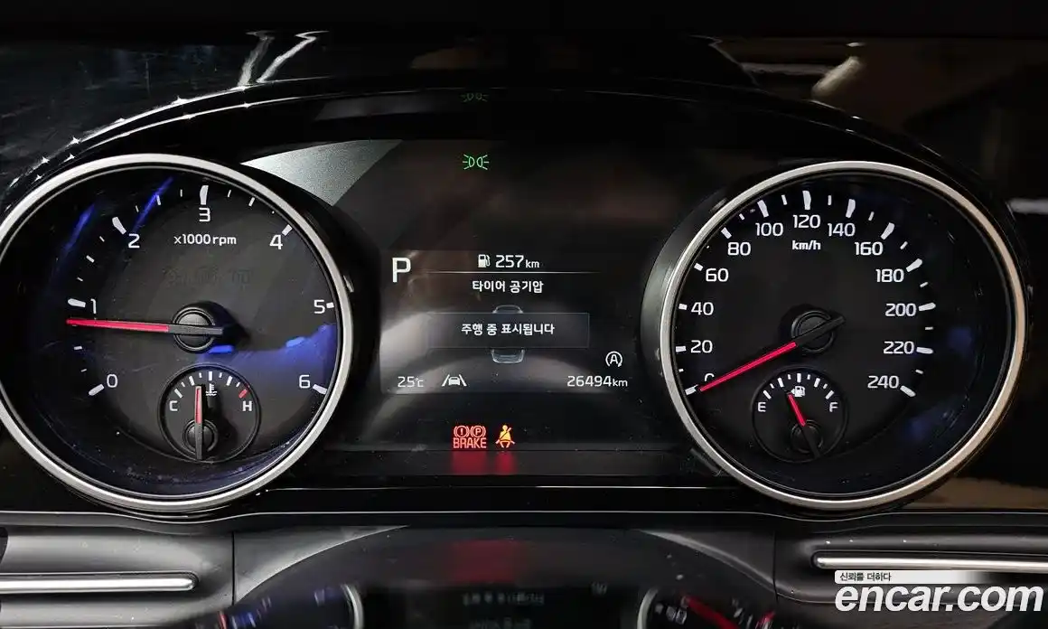 Kia Carnival 2023 2.2 автомат (гидро), фото 11