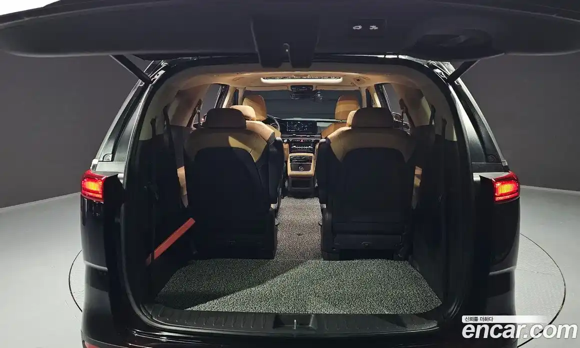 Kia Carnival 2023 2.2 автомат (гидро), фото 22