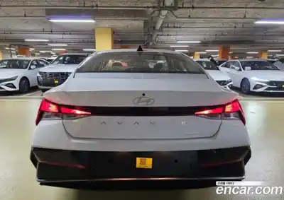 Hyundai Avante 2026 1.6 автомат (гидро), миниатюра 3