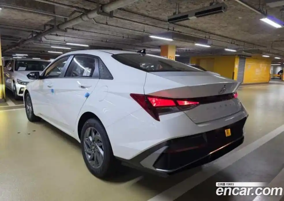 Hyundai Avante 2026 1.6 автомат (гидро), фото 10